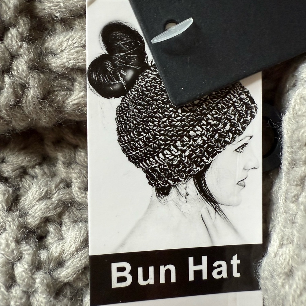 NWT-Lulu's Light Gray Knit Bun Beanie